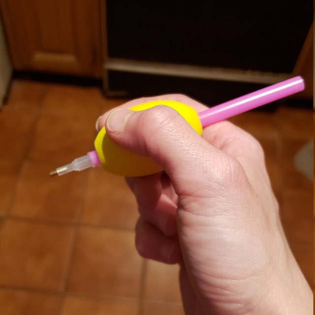 Soft Foam Diamond Easel Grip Correction Pencil Hand Diamond - Temu