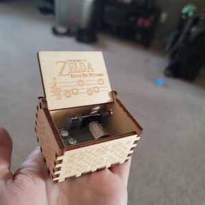 Zelda music box + Keychain △ Ocarina of Time △ Song of Storms