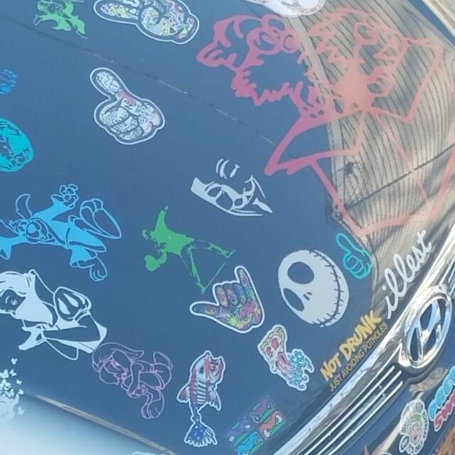 Hang Loose Shaka Graffiti Sticker - 5x3.5 Inch Vinyl Decal For Cars & More