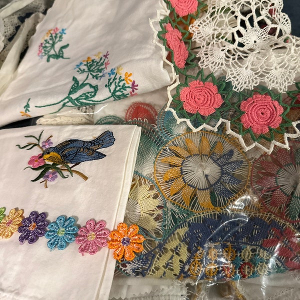 30 Pc Vintage Linen Lace Trim Mystery Lot Cutter Slow Stitch Fabric