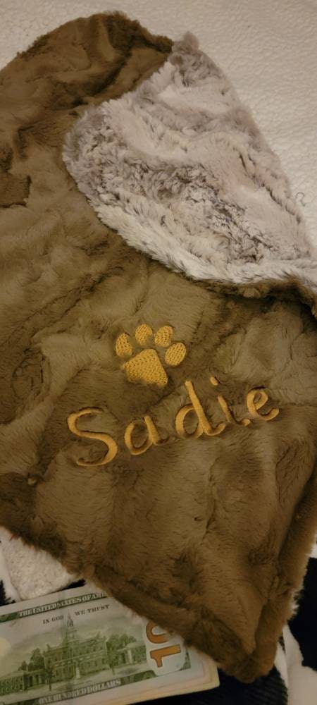 Personalized Wild Rabbit Sandshell dog Blanket, Brown Beige Dog Blanket, Paw Puppy Blanket, Personalized Dog Blanket