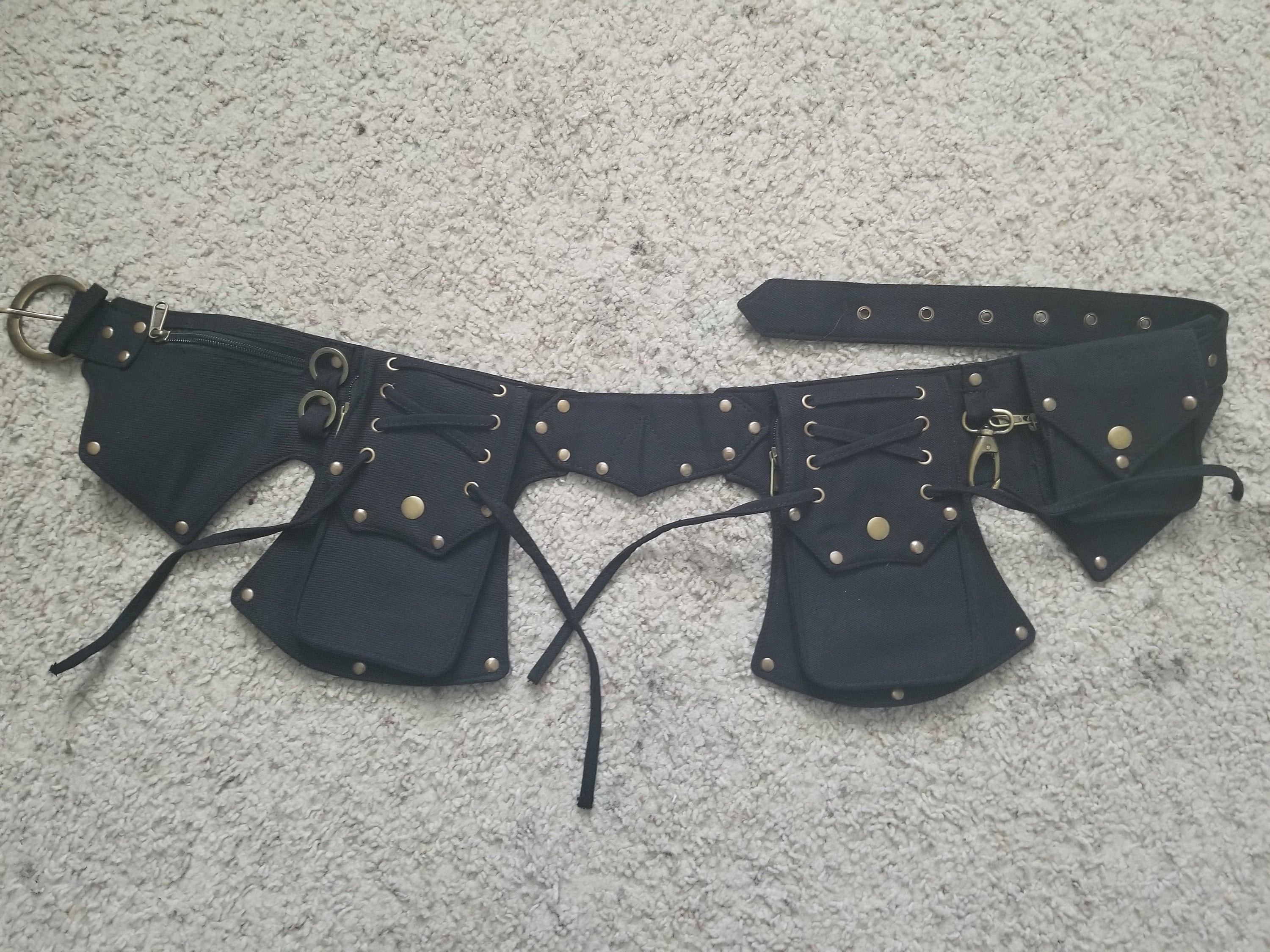 Pocket belt ~ Utility belt ~ Festival and travel hip bag ~ With 5 pockets ~ Black cotton ~ Unisex ~ The Celticbelt