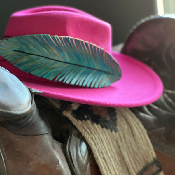 Black Leather Hat Band w/ Feather Accents 952L