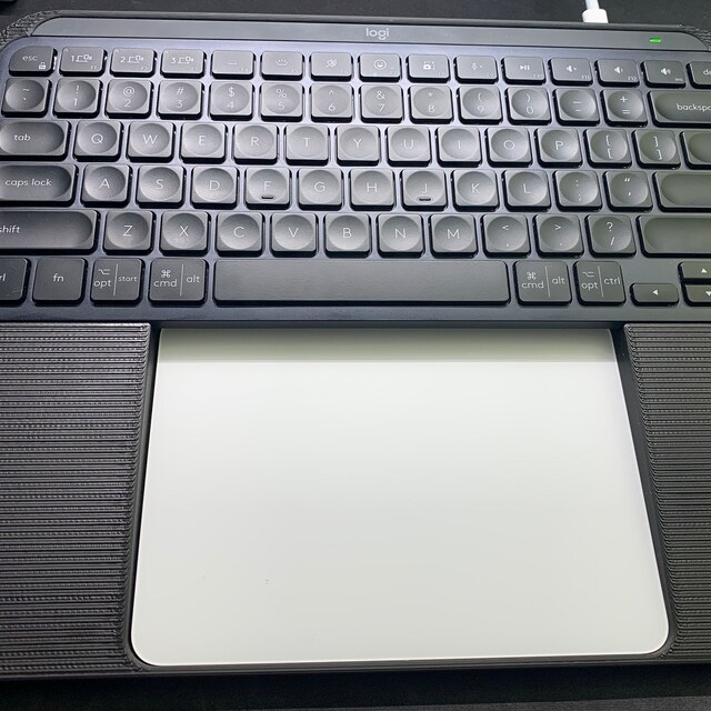 マジックトレイ • Logitech MX Keys MiniおよびApple Magic Trackpad用