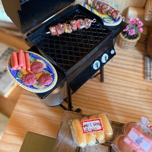 Hot Dog/Chicago Dog/NYC Dog - Miniature Per Casa Delle Bambole In Scala Hot Dog/Chicago Dog/NYC Dog - Miniature Per Casa Delle Bambole In Scala