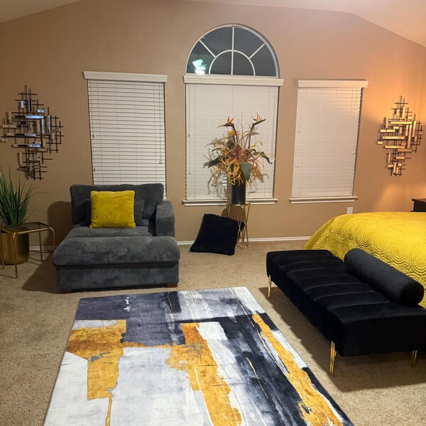 Modern Abstract Art Rug - Dramatic Brushstroke Gold Pattern Living Room ...