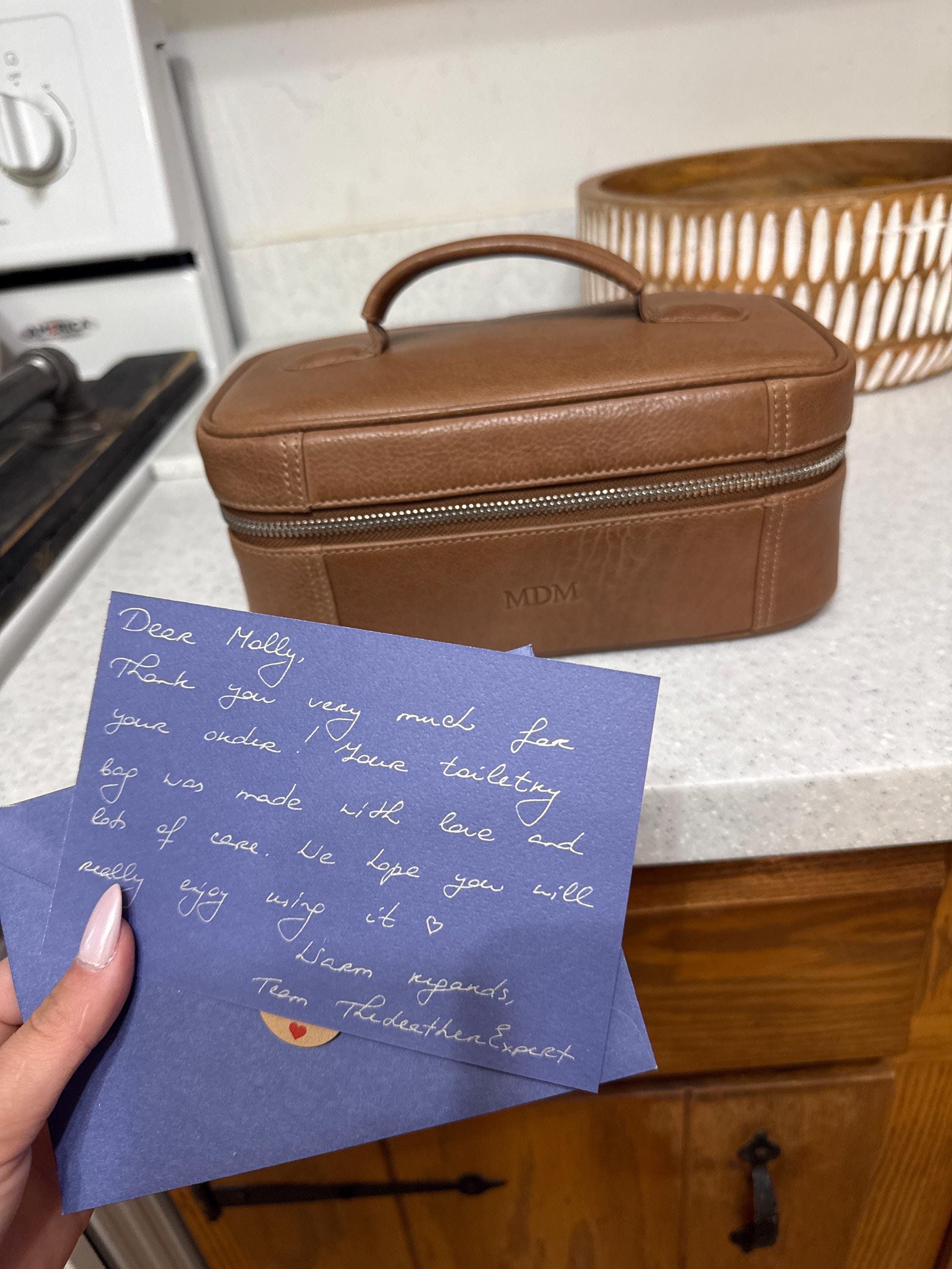 Leather toiletry bag - Personalized gift for wife - Gift for mom - Anniversary gift - Cosmetic bag - Monogrammed makeup case - For daughter