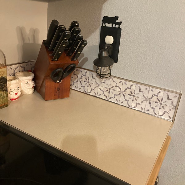 Transform Your Kitchen With DIY Peel and Stick Backsplash- the Classic