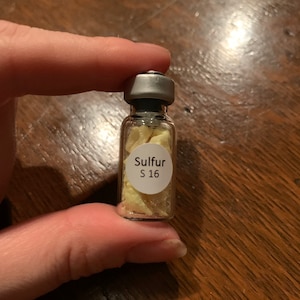 Zolfo Elemento 16S - Pellet 99.9% Puro In Fiala Di Vetro Da 10 Grammi