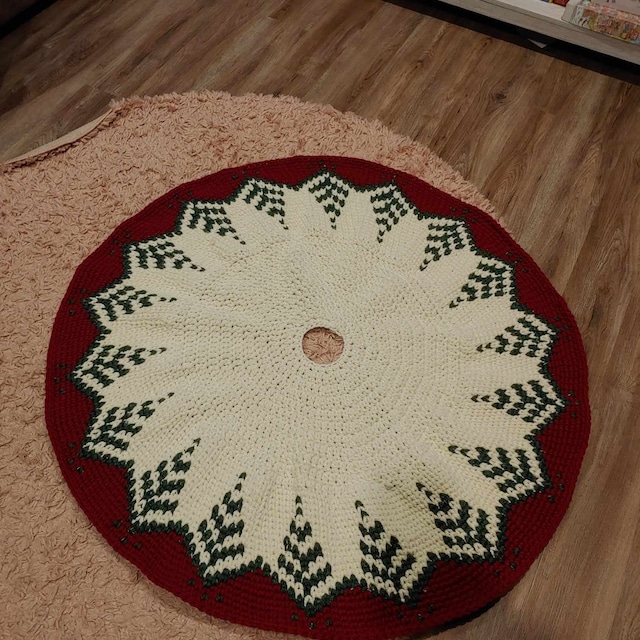 A customer's finished Pine Christmas Tree Skirt Crochet Pattern
