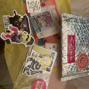 The Simpsons Sticker Pack 12 pcs | Pop Culture Family | Waterproof Sticker Packs | Vinyl Stickers | Random Simpsons Sticker | Collectable