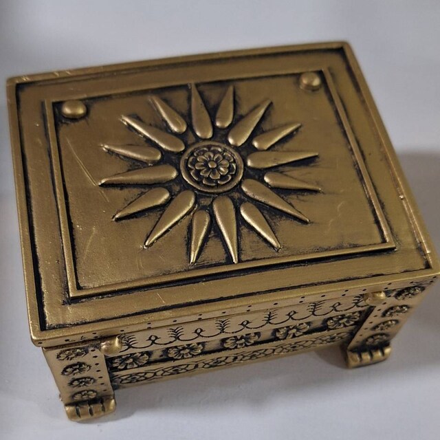 銀象嵌青銅ベタル箱、イスラム　フィリピン　ミンダナオ　アンティーク The Golden Larnax Fillip Makedon Temple Vergina Panhellenic Symbol