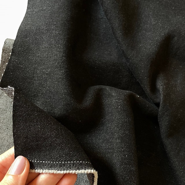 【DISCERNMENT】One-tuck black dart denim (green fabric) Dark vintage Heavy Weight Cotton