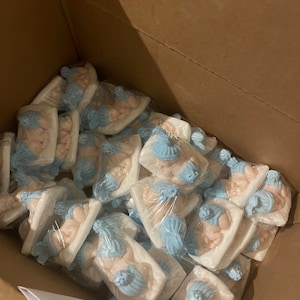 BELINDA added a photo of their purchase