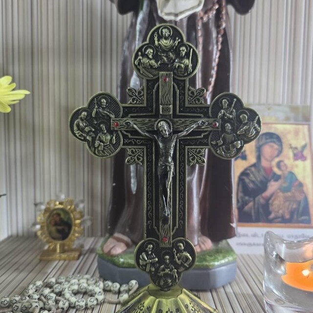 主と使徒たちの聖遺物十字架 - 主と使徒たちの聖遺物に触れ、COA付き
