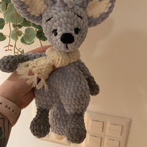 かぎ針編みのフェネックギツネのぬいぐるみパターン：あみぐるみ