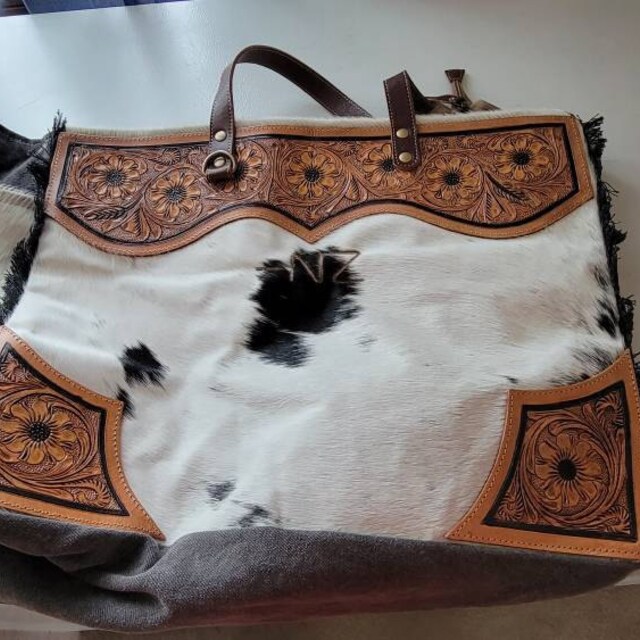 DEVOA　Hand made bag cow leather DEVOA Hand made bag cow leather