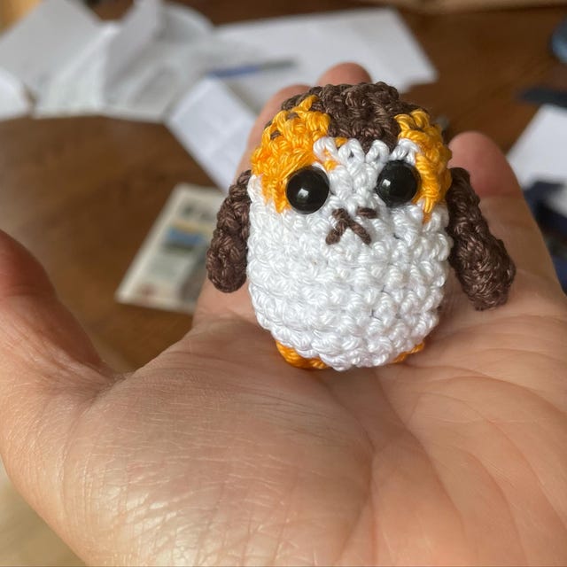 Porg - スター・ウォーズ ミニあみぐるみパターン PDF - かぎ針編み