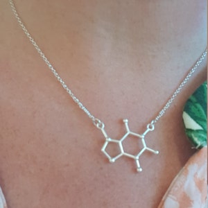 Pendentif Molécule De Caféine - Collier 40cm, Alliage, Sans Nickel Ni Plomb - 10