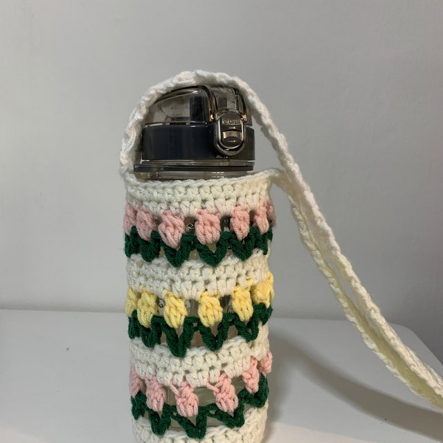 Tulip Water Bottle Holder: Crochet pattern