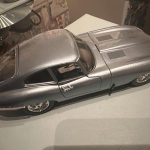 ジャガー Eタイプ クーペ | 1/18スケール モデルカー | ダイキャスト