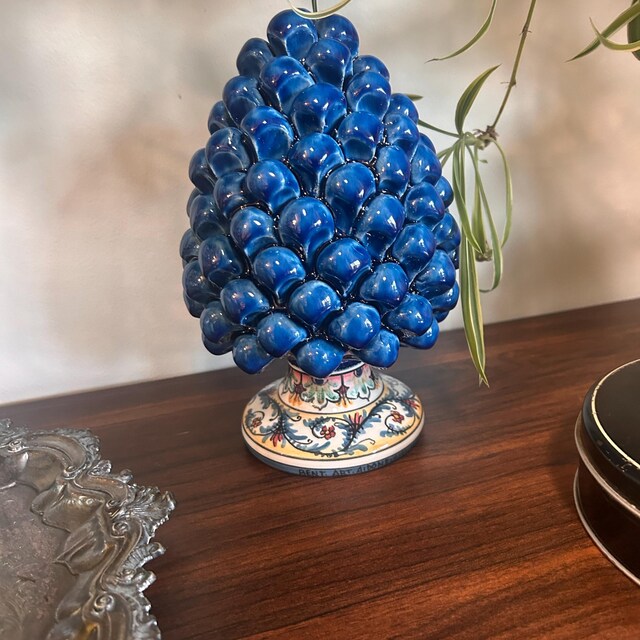 シチリア産陶器の松ぼっくり - Etsy 日本
