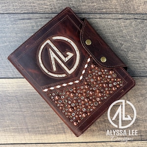 Alyssa added a photo of their purchase