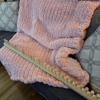 78" - #7 Chunky Blanket Loom™ - 51 Pegs - Over 100 Video Tutorials Included