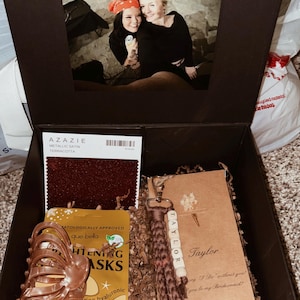 Taylor added a photo of their purchase