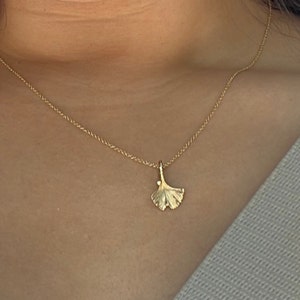 Collana Foglia di Gingko – Gaia Castelli Collana Foglia di Gingko – Gaia Castelli