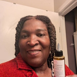Vee added a photo of their purchase