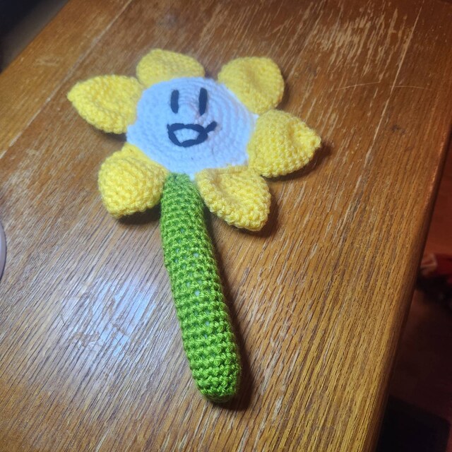 Flowey Undertale かぎ針編みパターン - あみぐるみかわいいかぎ針編み