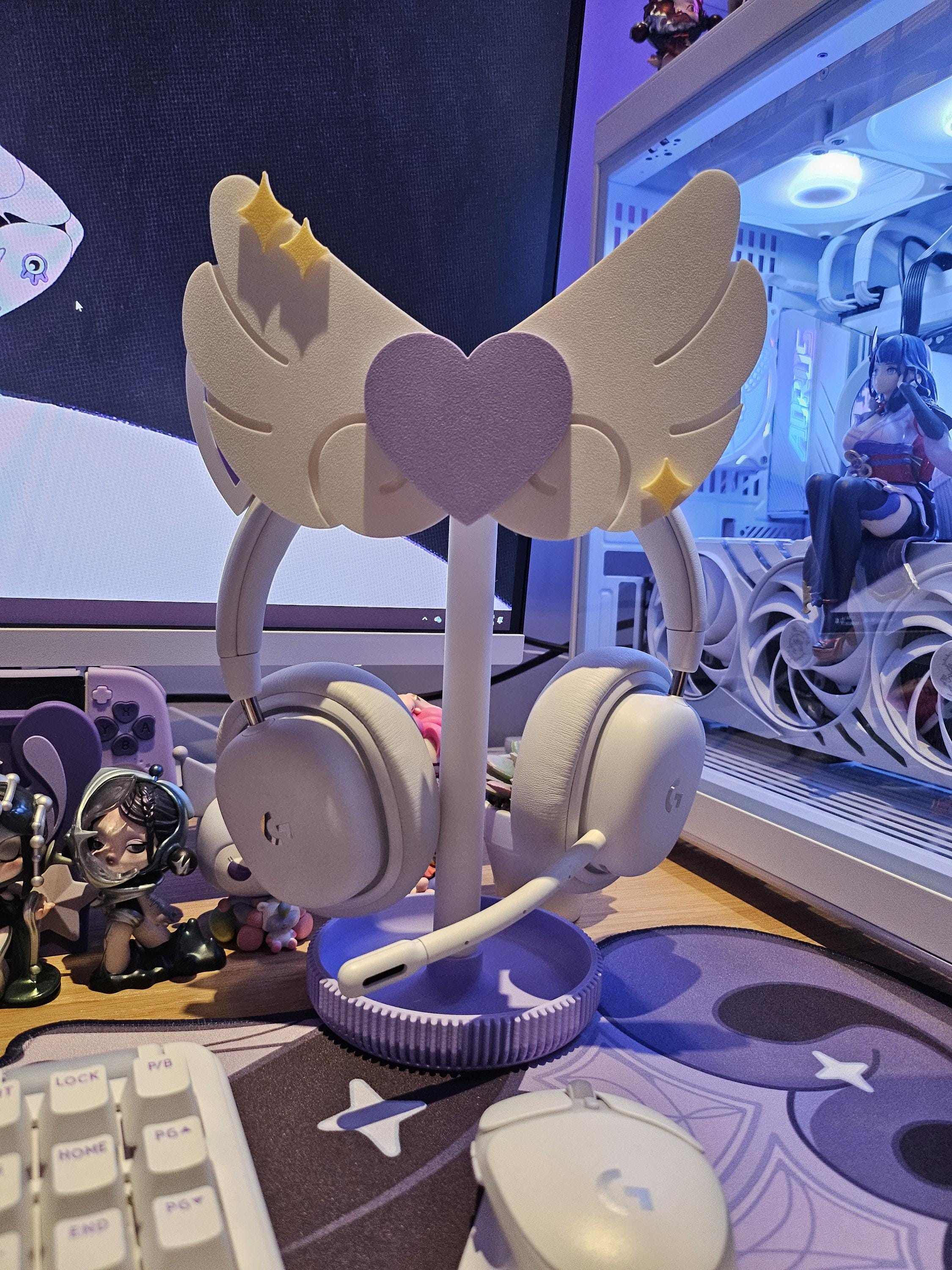 Angel Wings Headphone Stand - Elevate Your Desk Setup with Some Charm