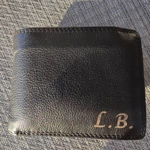 Mirlinda added a photo of their purchase