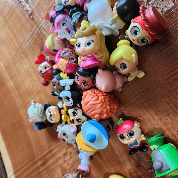 20 Random Doorables !! - Etsy