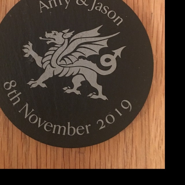 Engraved Welsh Lovespoon Wedding Favours with Personalised Envelopes 20 x MJ4L