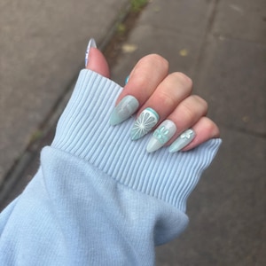 Victoria added a photo of their purchase