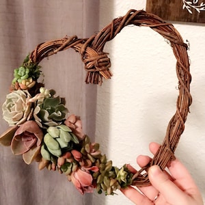 Rebecca Heart-Shaped Grapevine Wreath Trimmed With Succulents – Succulent  Artworks