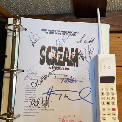 Scream Movie Signed Screenplay Autographed: Wes Craven, Courtney Cox ...