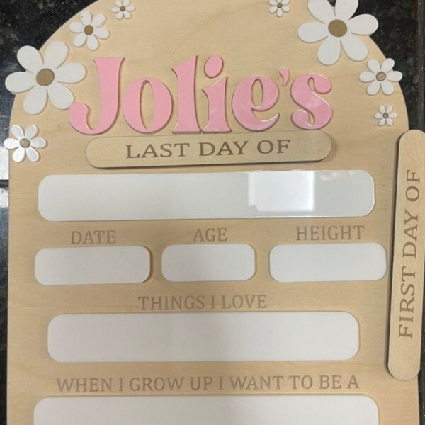 Daisy First Day of School Sign| School Photo Props | Interchangeable ...