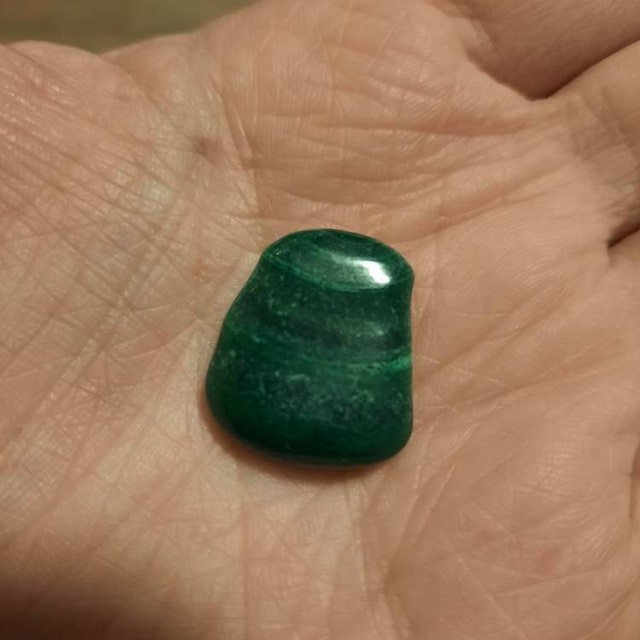 マラカイトタンブルストーン - 複数のサイズをご用意 - タンブル