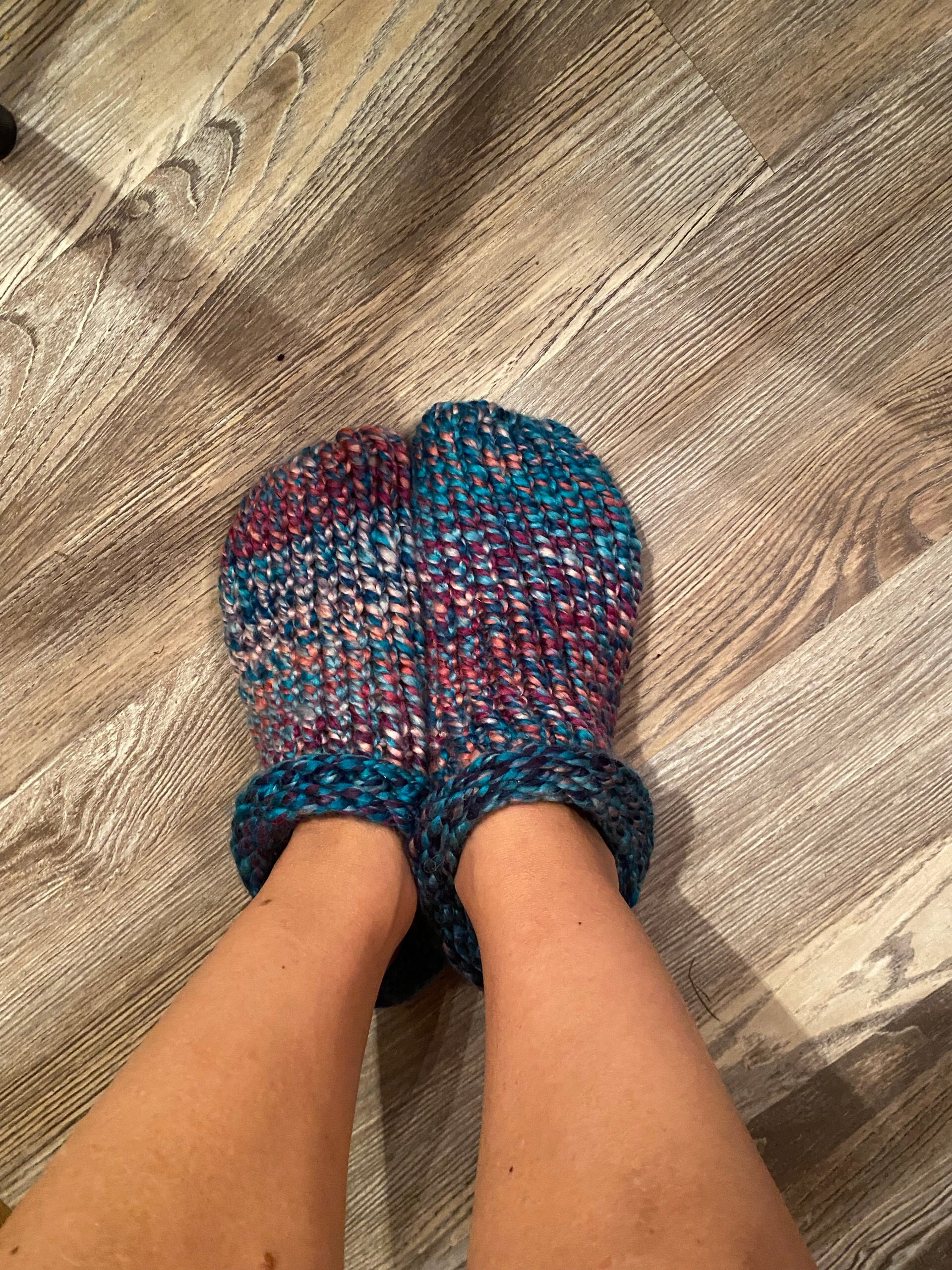 Clog Slippers a loom knit pattern