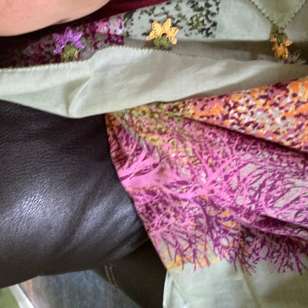 TRIANGLE SCARF WITH TASSELS SULTANAHMET SUMMER
