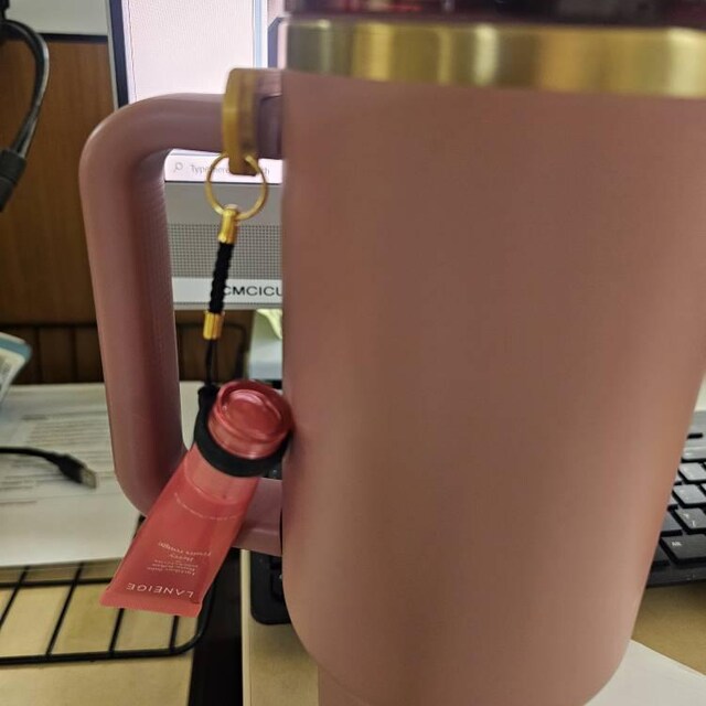 Stanley Tumbler Key Clip Holder, Keychain Attachment for Mug
