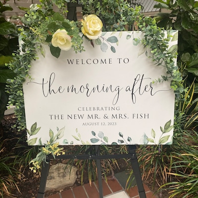 Greenery 'Love Can Be Hot' Acrylic Wedding Sign - 8x11 Inch Arch With Holder, Ceremony & Reception Decor - View #2