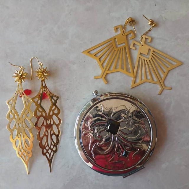 Bayonetta Cosplay Jeanne Moth Earring Single - Etsy