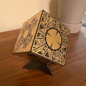 Hellraiser Puzzle Box Cube KEYCHAIN Hand Crafted Key Chain - Etsy