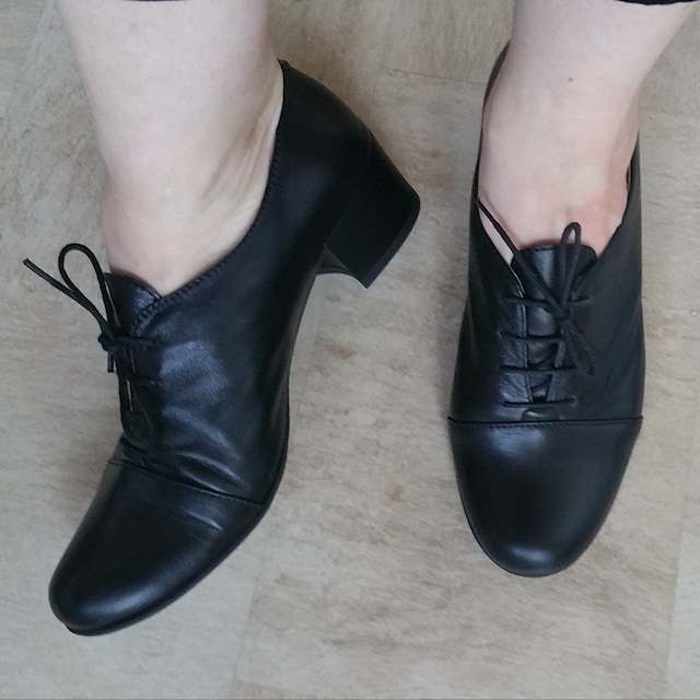 1930s Shoes History Popular Styles For Women