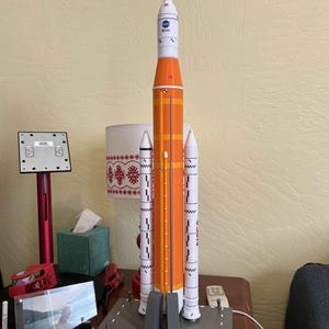 新登場！NASA SLS アルテミス1 キット ロケットモデル 680 mm 1:144