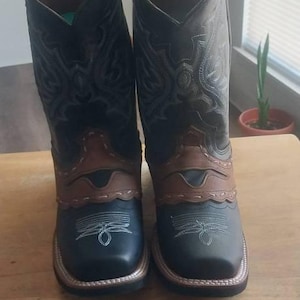 Roberto added a photo of their purchase